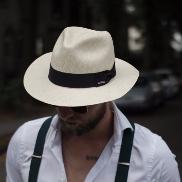 c: Black Ginger Hats